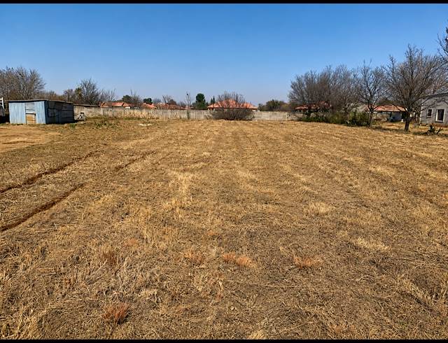 1,952M² VACANT LAND FOR SALE IN HENLEY ON KLIP
